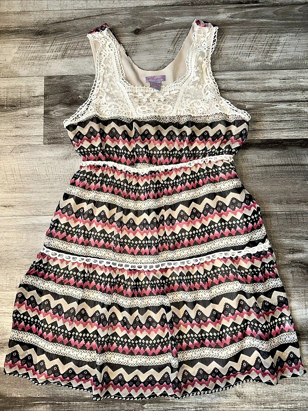 Betsey Johnson Geometric Lace Mini Dress in Pink & Black Size Large Like32